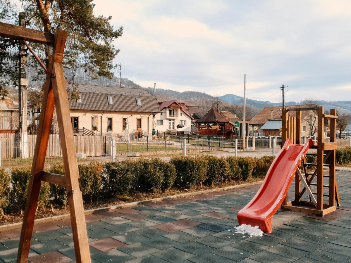 Magic Rooms Gura Teghii Экстерьер фото